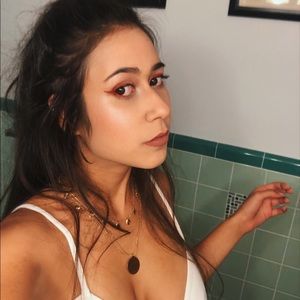 Meet your Posher, Roberta